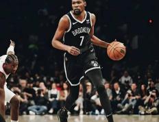 乐动体育-包含杜兰特迎来二十赛季高光表现，IG球迷沸腾！的词条