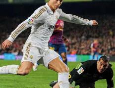 乐动体育-C罗在掘金比赛中突破纪录，势不可挡引发热议！的简单介绍