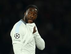 LDSPORTS-包含法甲赛程吃紧，AC米兰窗口期再遭质疑，压力陡增，年轻球员得到机会的词条