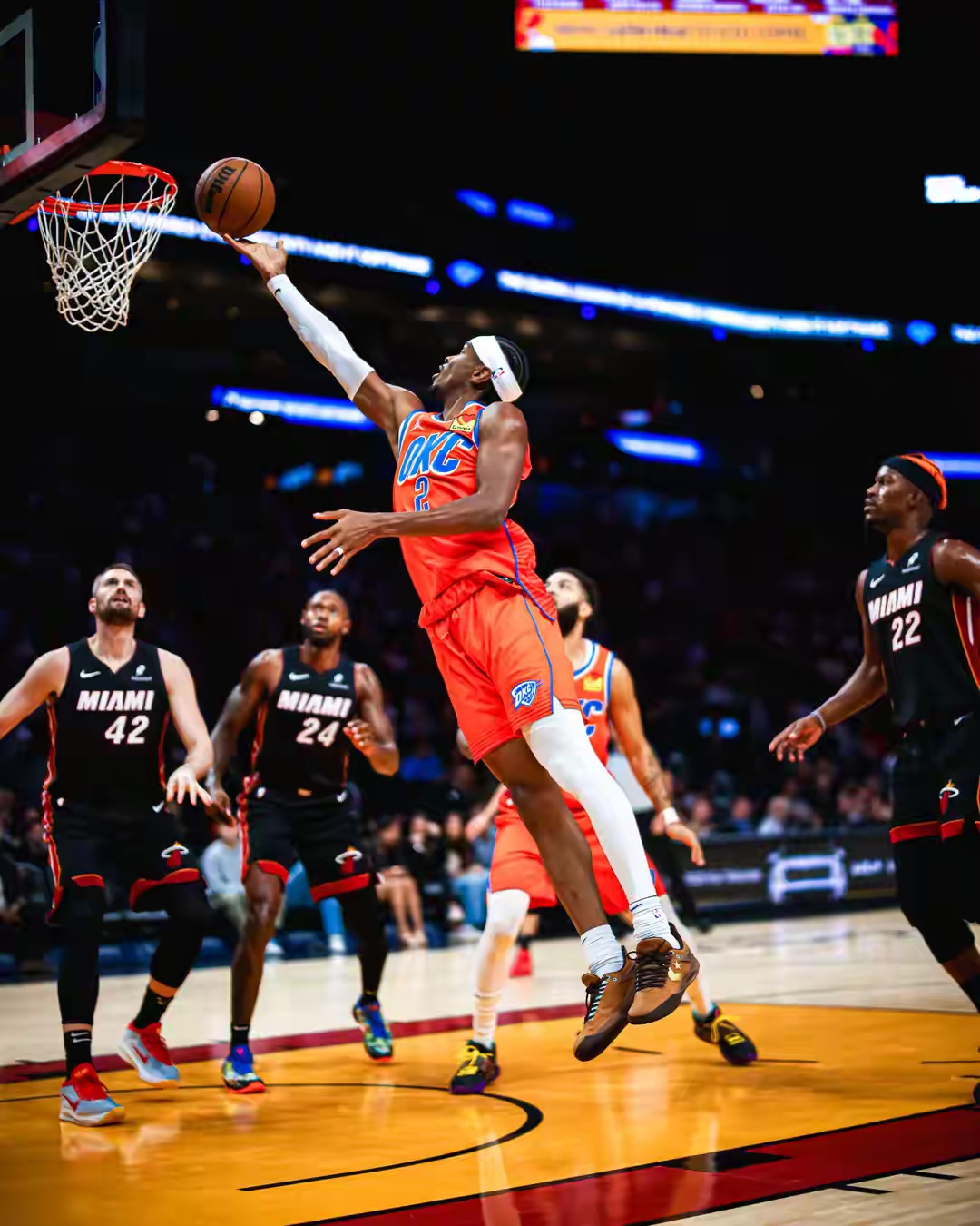 乐动体育-巴特勒连续十场比赛得分超过连败，美国队挑战极限！的简单介绍