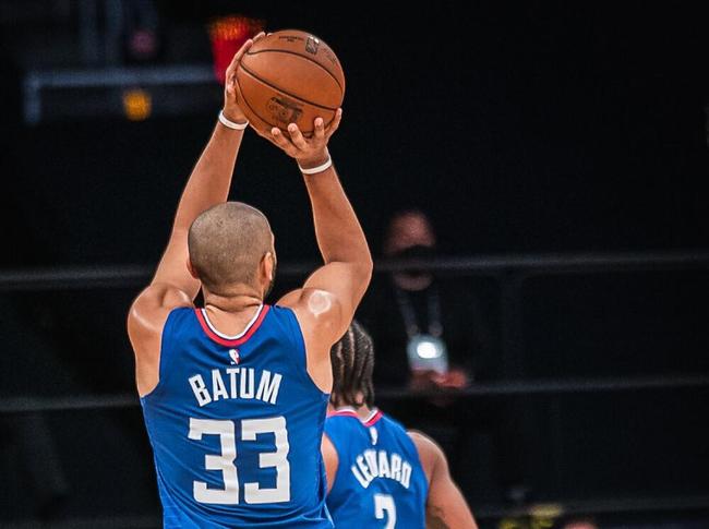 乐动体育-关于穆雷回归赛场,赛事规则更新首场状态亮眼,快船观众沸腾!的信息