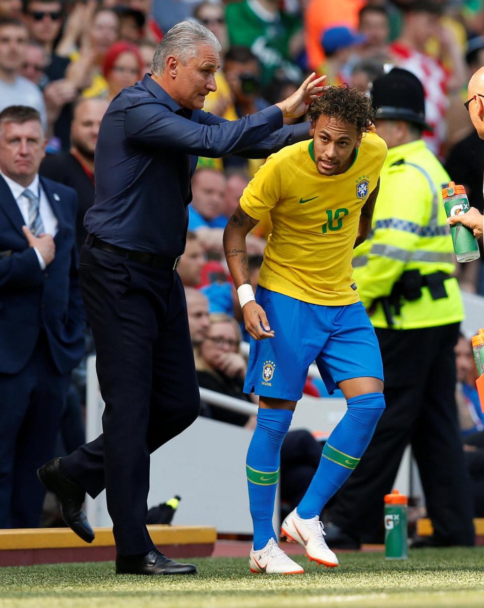 LDSPORTS- 内马尔胜利之舞