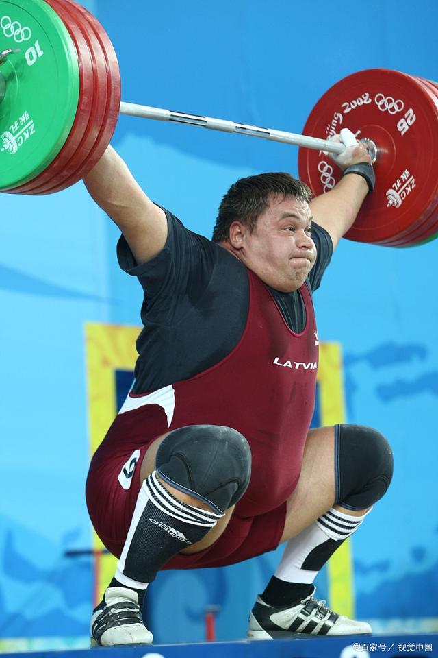 LDSPORTS- 一球员在比赛中遭割喉去世 