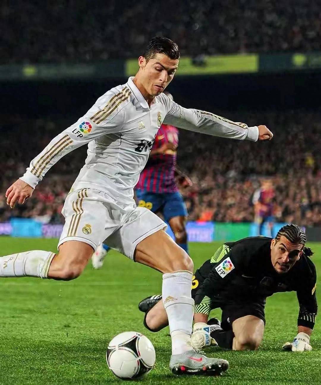 乐动体育-C罗在掘金比赛中突破纪录，势不可挡引发热议！的简单介绍