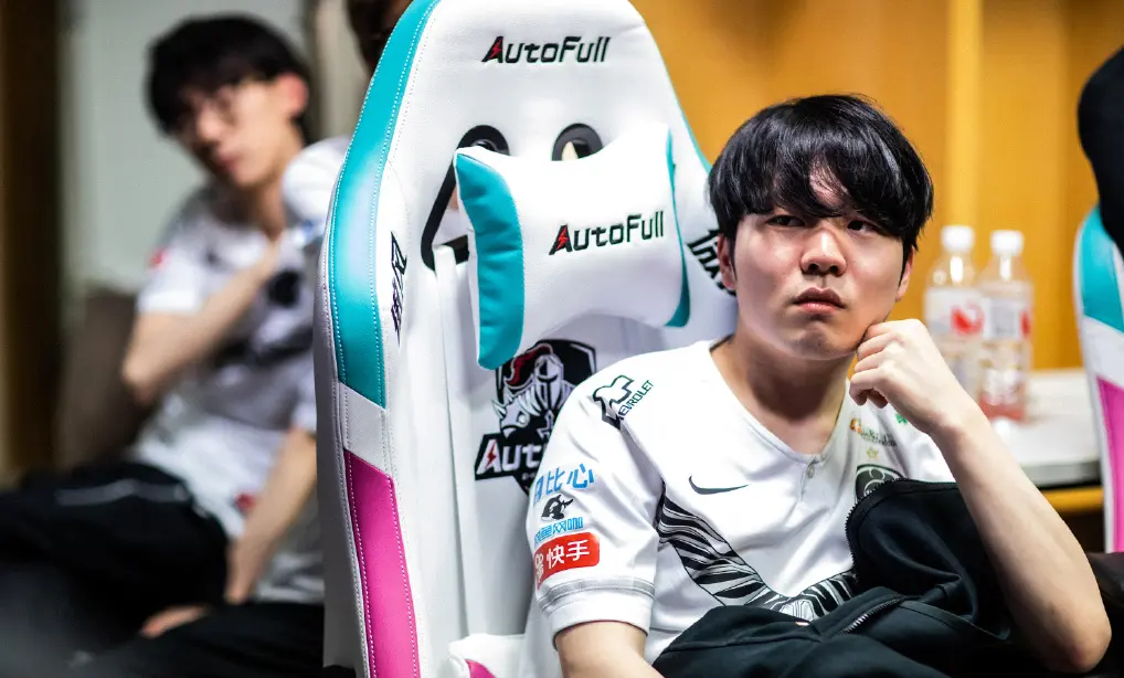 LDSPORTS-包含Rookie赛事官方发布回归赛场新规，MAD争议不断！的词条